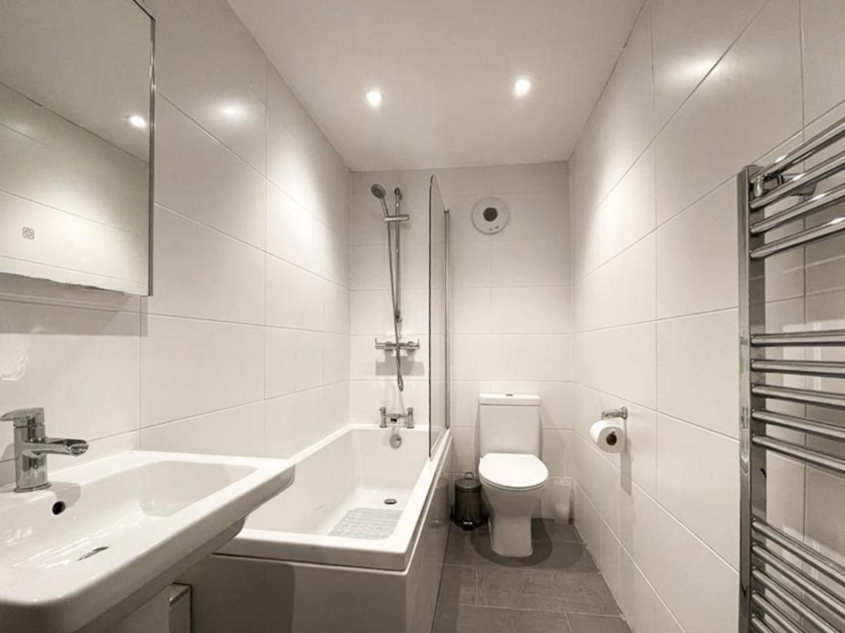エディンバラLively & Energetic 2Br On The Royal Mileアパートメント エクステリア 写真